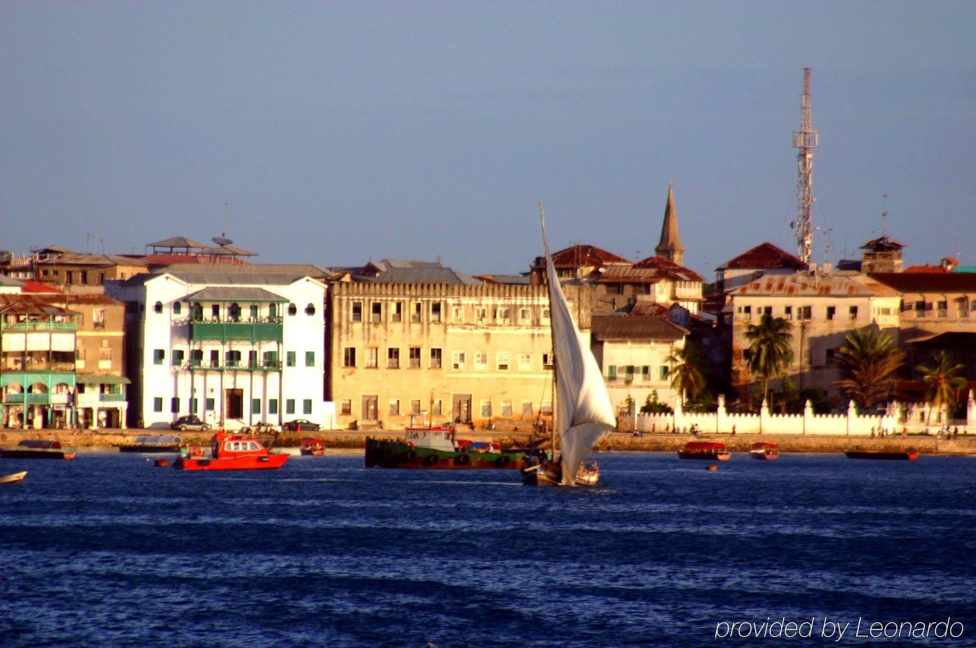 Sea Cliff Hotel Dar es Salaam Exterior foto